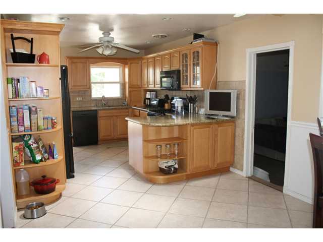 5954 Bertro Dr, La Mesa, CA 91942 photo 2