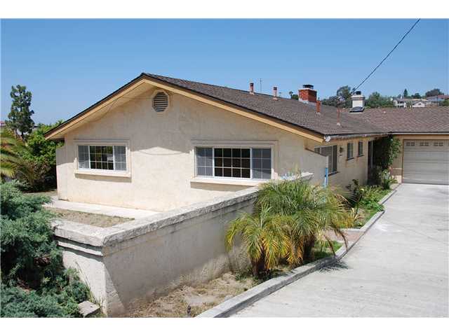 1012 Glenmere Rd, Vista, CA 92084 photo 1