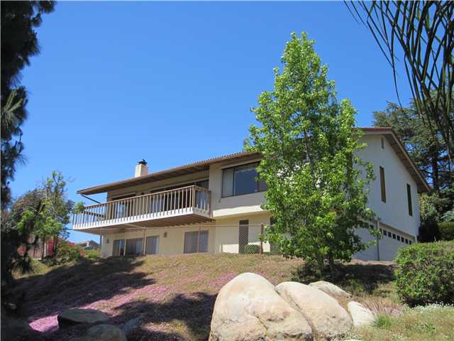 1610 Skyhawk Rd, Escondido, CA 92029 photo 1