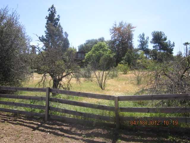 1402 Sycamore Way, Fallbrook, CA 92028 photo 2