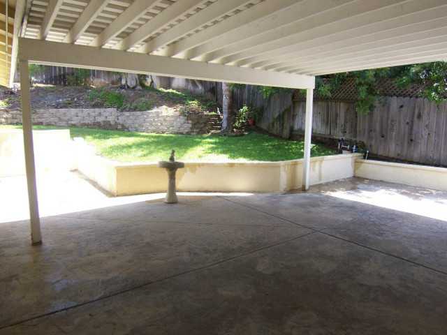 121 Bluebird Park Rd, Fallbrook, CA 92028 photo 2
