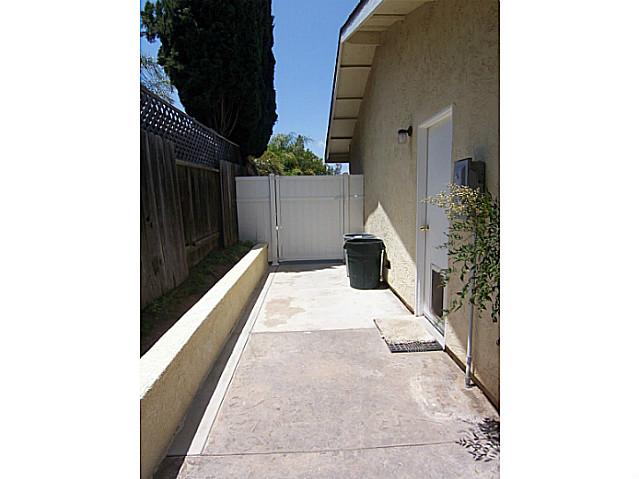 121 Bluebird Park Rd, Fallbrook, CA 92028 photo 4
