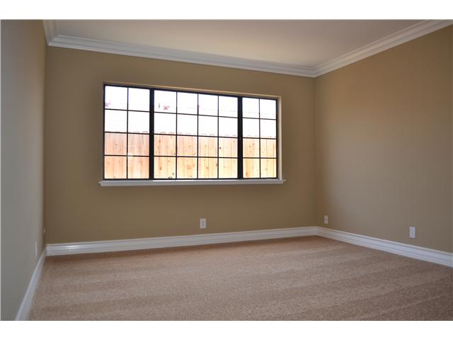 157 Linaza Ln, Spring Valley, CA 91977 photo 12