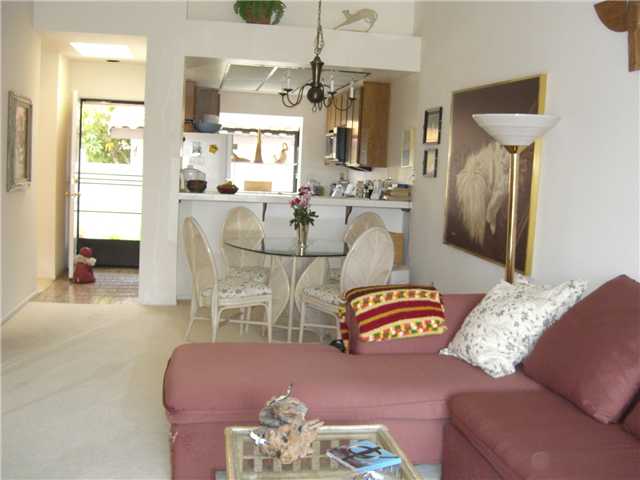 131 S Darien Dr, Encinitas, CA 92024 photo 4