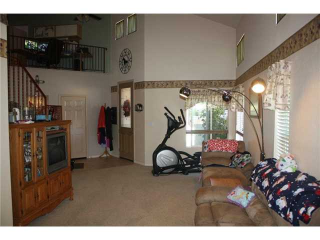 8575 Prospect Ct, Santee, CA 92071 photo 3