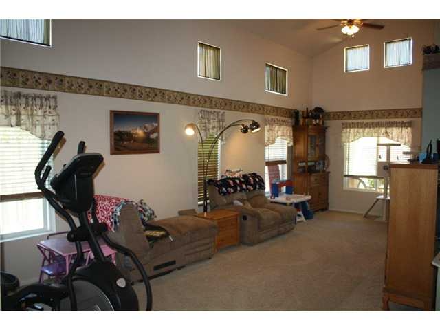 8575 Prospect Ct, Santee, CA 92071 photo 2
