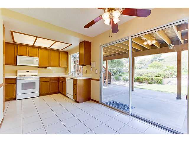 1315 Darwin Dr, Oceanside, CA 92056 photo 9