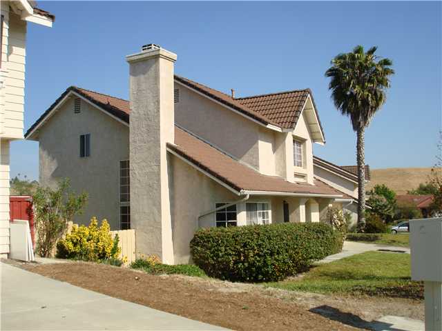 1437 Eastview Ct, Oceanside, CA 92056 photo 2