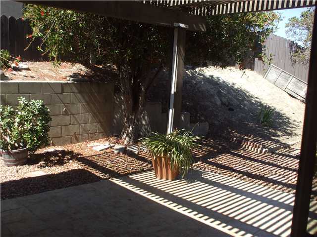 1516 Rolling Hills Dr, Oceanside, CA 92056 photo 12