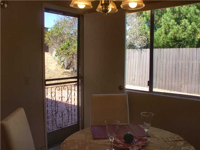 1516 Rolling Hills Dr, Oceanside, CA 92056 photo 7