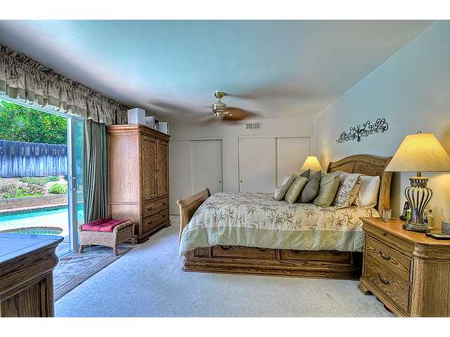 1717 Summit Dr, Escondido, CA 92027 photo 9
