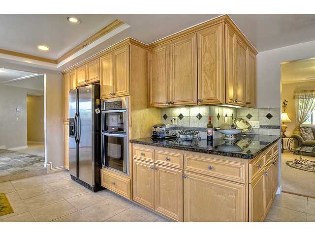 1717 Summit Dr, Escondido, CA 92027 photo 7