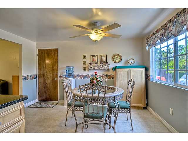 1717 Summit Dr, Escondido, CA 92027 photo 6