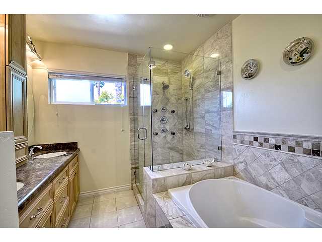 1717 Summit Dr, Escondido, CA 92027 photo 10