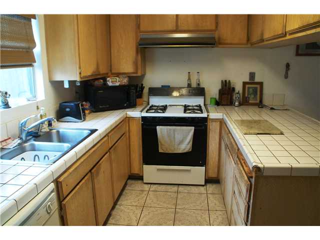 3925 Genine Dr, Oceanside, CA 92056 photo 3