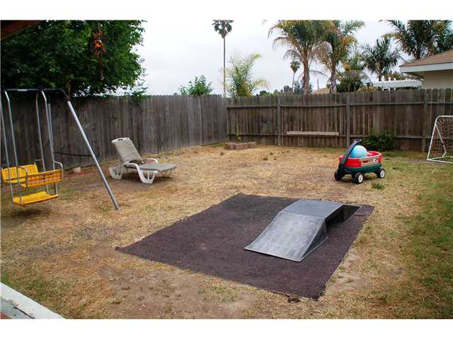 3925 Genine Dr, Oceanside, CA 92056 photo 11