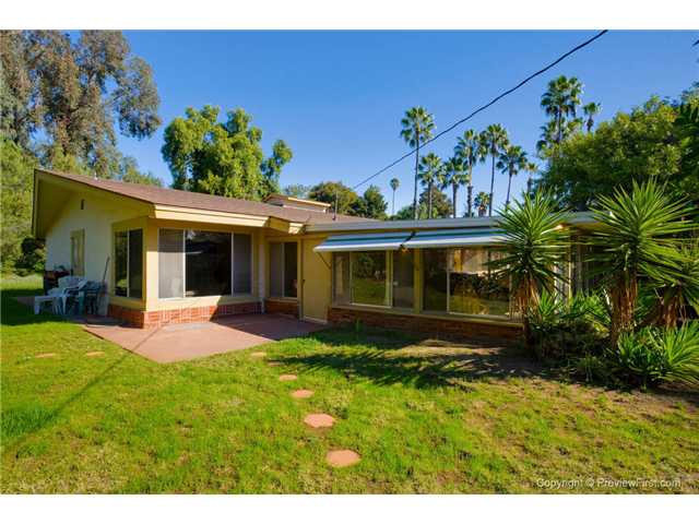 4902 Crestland Dr, La Mesa, CA 91941 photo 2