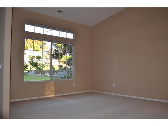 335 E Indian Rock Rd, Vista, CA 92084 photo 5