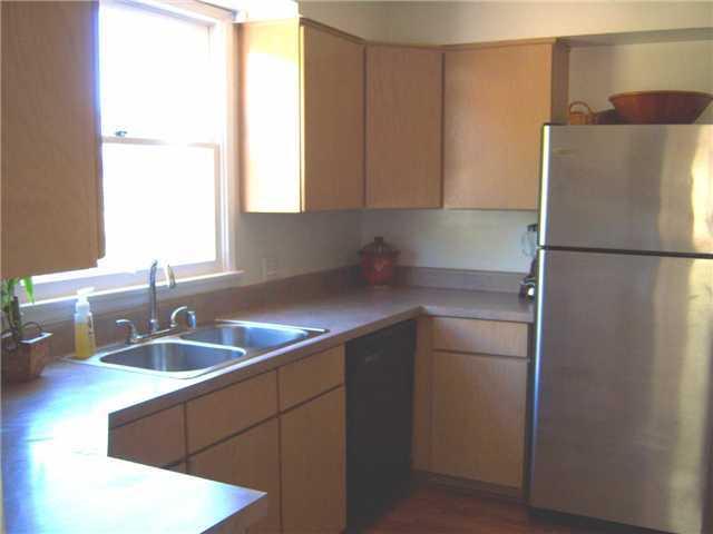 249 Almond St, Fallbrook, CA 92028 photo 4
