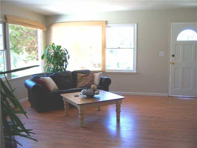 249 Almond St, Fallbrook, CA 92028 photo 2