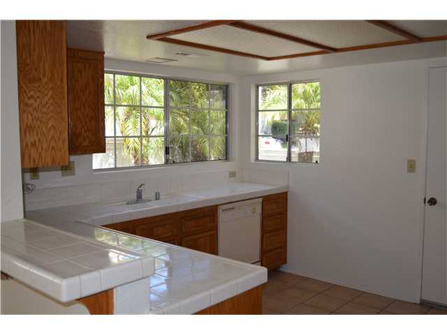 4264 Esperanza Way, Oceanside, CA 92056 photo 4