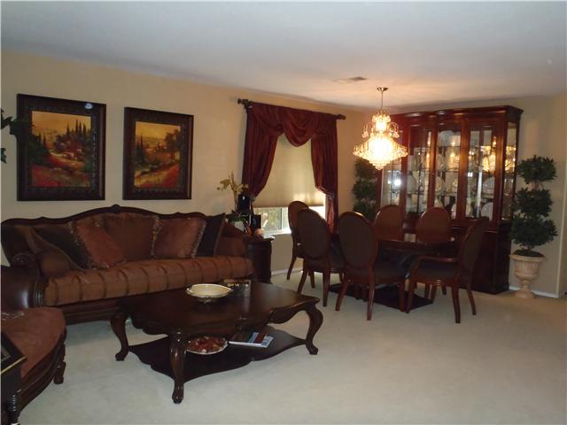 360 Shadow Tree Dr, Oceanside, CA 92058 photo 3