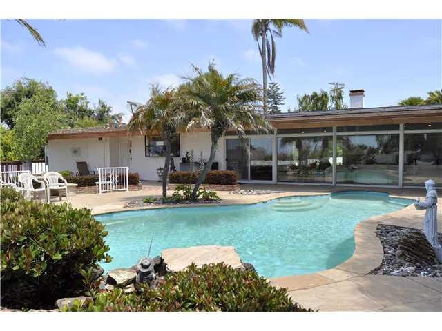 1521 Hunsaker St, Oceanside, CA 92054 photo 2
