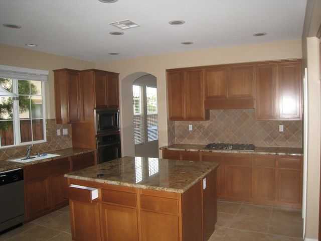 1184 Players Dr, Oceanside, CA 92057 photo 2