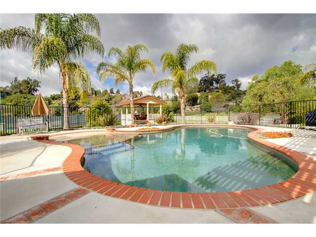 4545 Lake Sycamore Dr, Fallbrook, CA 92028 photo 3