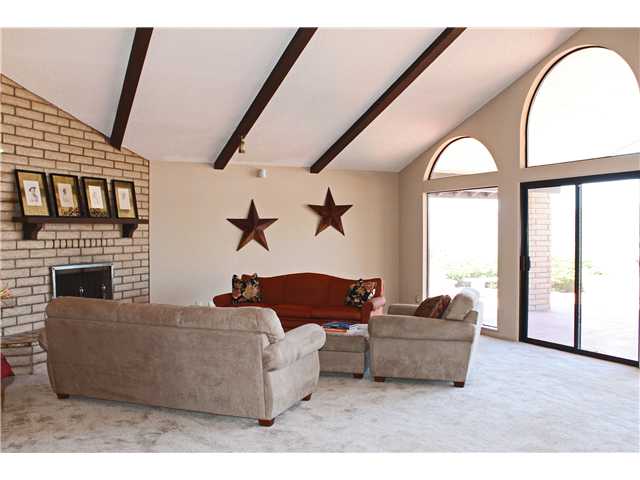 1615 Chandelle Ln, Fallbrook, CA 92028 photo 1