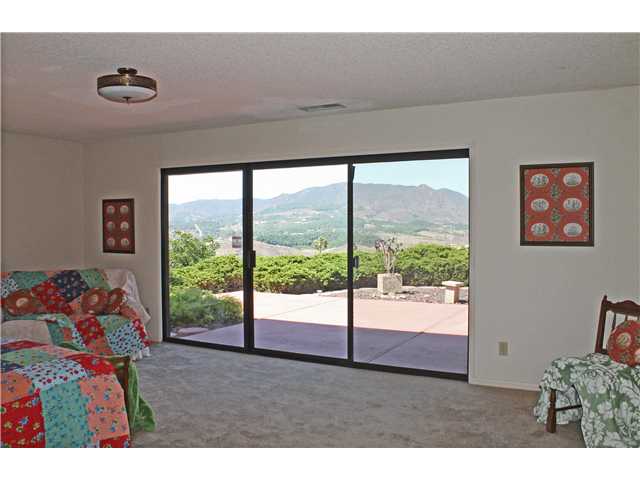 1615 Chandelle Ln, Fallbrook, CA 92028 photo 11
