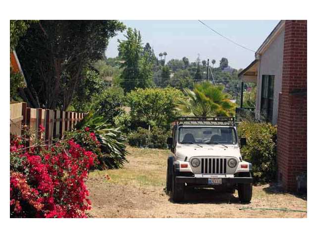 313 E View St, Fallbrook, CA 92028 photo 2
