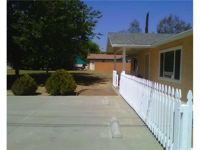 1036 H St, Ramona, CA 92065 photo 4