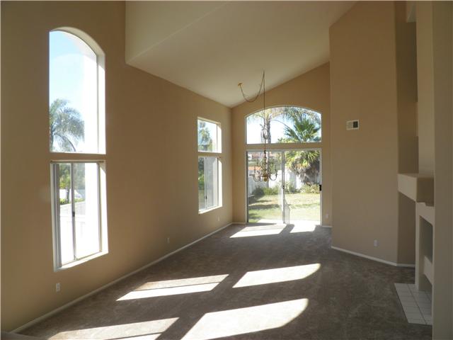 4918 Alameda Dr, Oceanside, CA 92056 photo 3