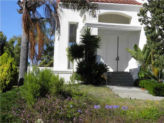 4918 Alameda Dr, Oceanside, CA 92056 photo 2