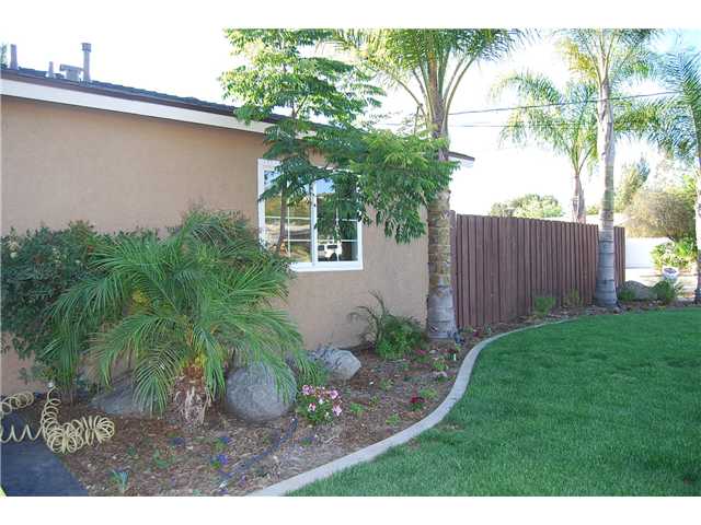10138 Selby Ct, Santee, CA 92071 photo 4