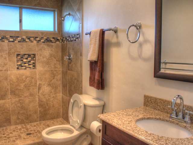 1040 Beverly Dr, Vista, CA 92084 photo 14