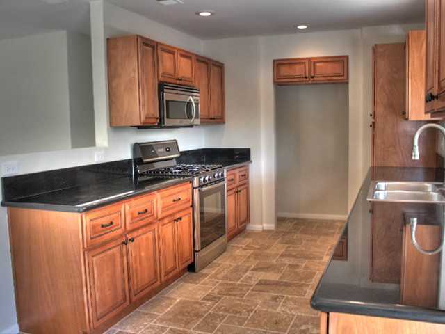 1040 Beverly Dr, Vista, CA 92084 photo 8