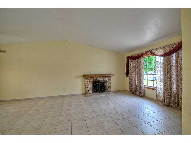 13351 Racquet Ct, Poway, CA 92064 photo 2