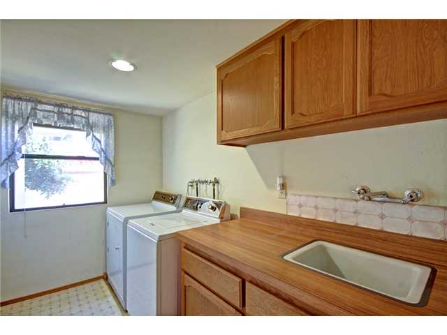 3502 Quail View St, Spring Valley, CA 91977 photo 8