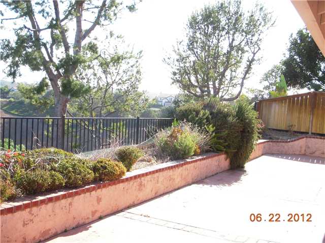 923 Rivertree Dr, Oceanside, CA 92058 photo 4