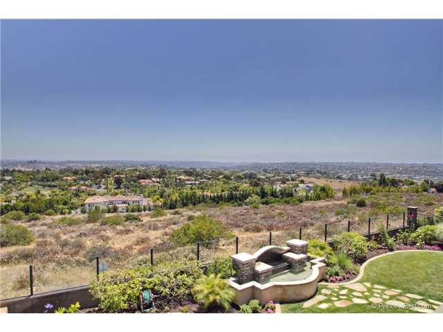 7587 Circulo Sequoia, Carlsbad, CA 92009 photo 16
