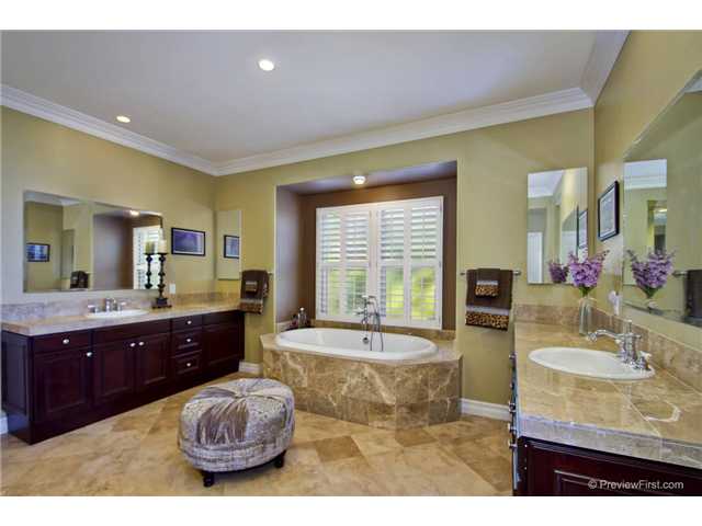 7587 Circulo Sequoia, Carlsbad, CA 92009 photo 14