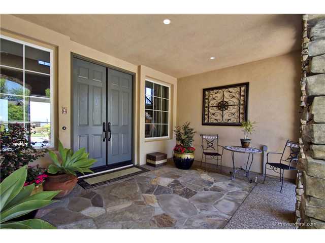 7587 Circulo Sequoia, Carlsbad, CA 92009 photo 3