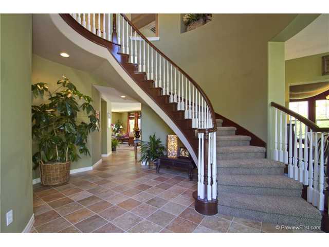 7482 Circulo Sequoia, Carlsbad, CA 92009 photo 5