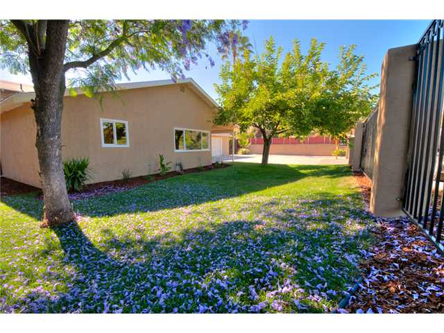 3174 Fair Oaks Dr, Spring Valley, CA 91978 photo 2