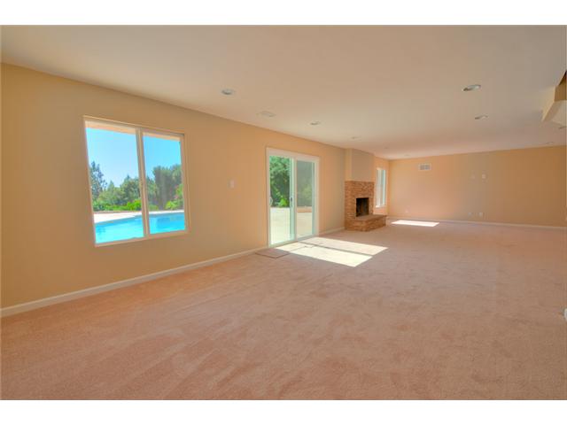 3174 Fair Oaks Dr, Spring Valley, CA 91978 photo 5