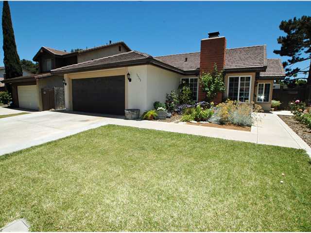 10543 Moorpark St, Spring Valley, CA 91978 photo 1