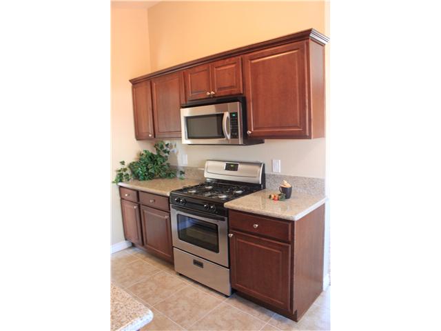 823 Olive Ave, Vista, CA 92083 photo 3