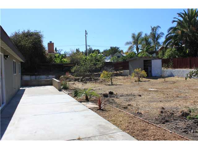 823 Olive Ave, Vista, CA 92083 photo 18